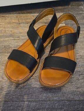 b.o.c. Black Strappy Sandals with Tan Footbed